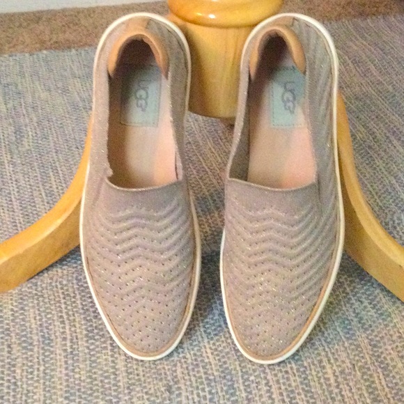 UGG Slip-On Sneakers in Jasmine Suede - Picture 2 of 5